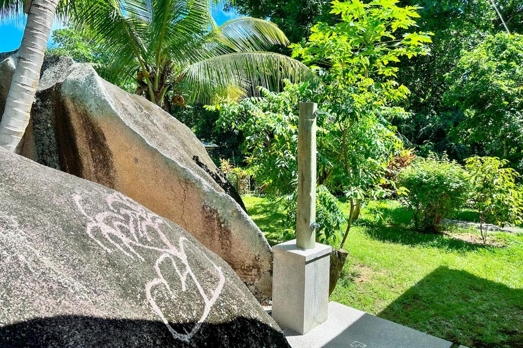 拉迪格岛 杜罗谢椰树旅馆酒店 外观 照片